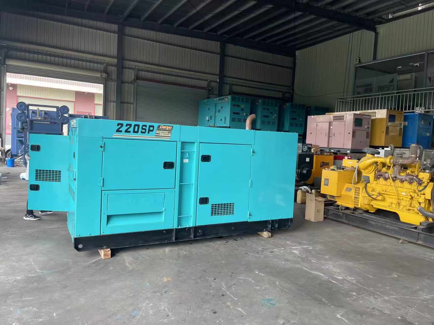 屯溪柴油发电机组长期不间断运行时，如何监控其温度和压力？