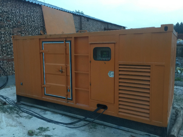 屯溪发电机组长期使用中，电缆线的敷设路径有哪些要求？